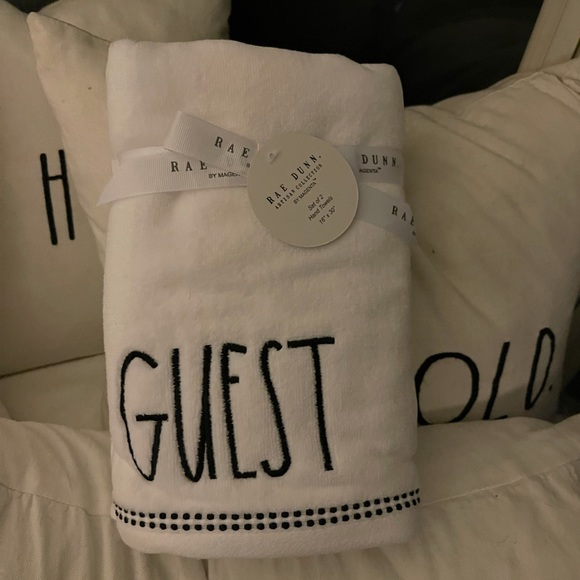 Rae Dunn Hand Towel Set (4). NWT!! - Picture 4 of 8